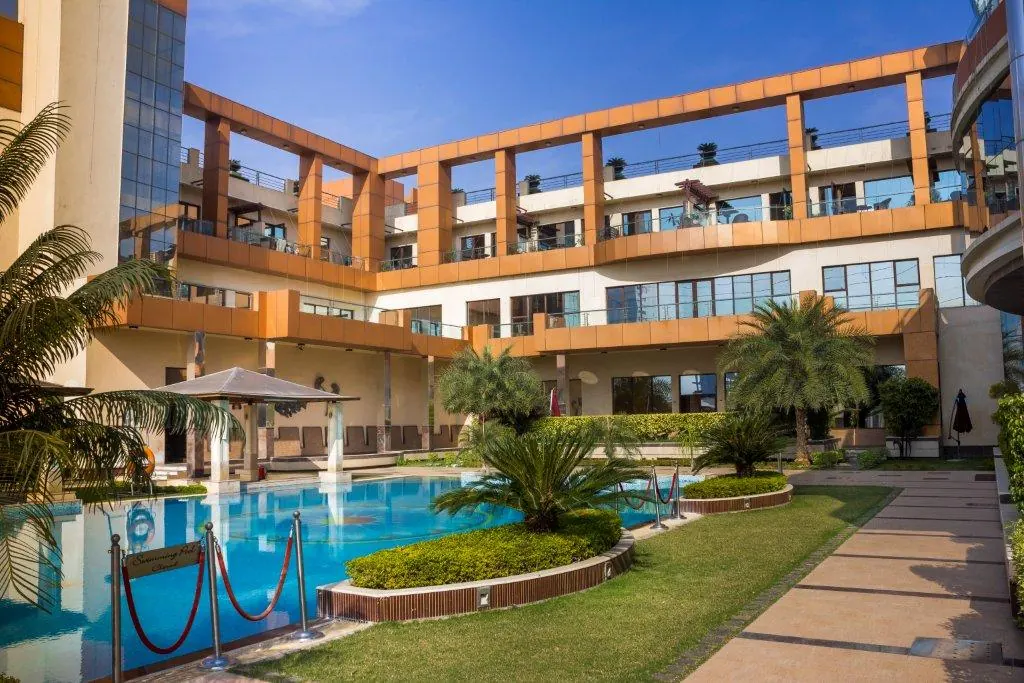 Club Florence, Gurugram