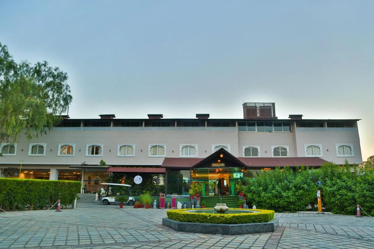 Bamboo Saa Resort & Spa, Udaipur